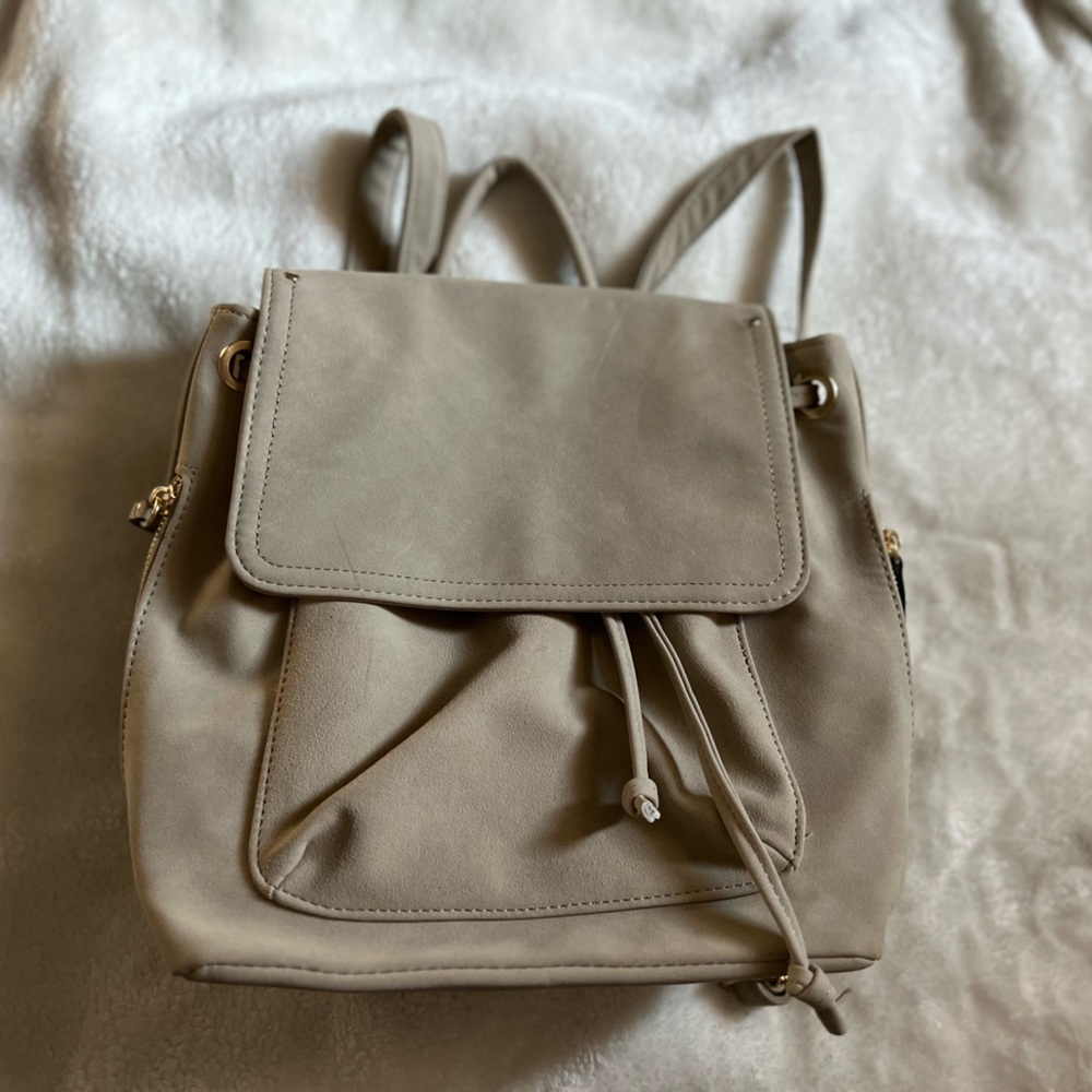 Soft medium backpack - Picture 2 of 5
